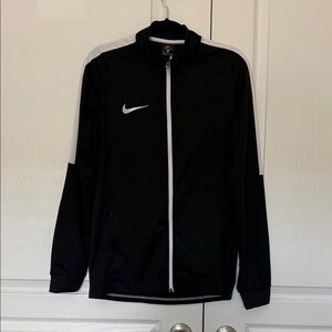Nike Men's Black and White Windbreaker